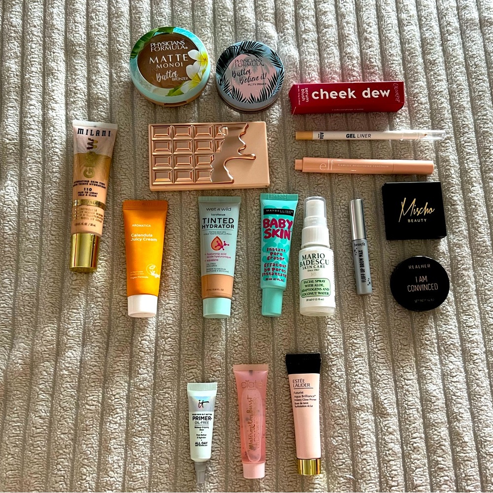 Makeup Lot - Selling as a bundle!